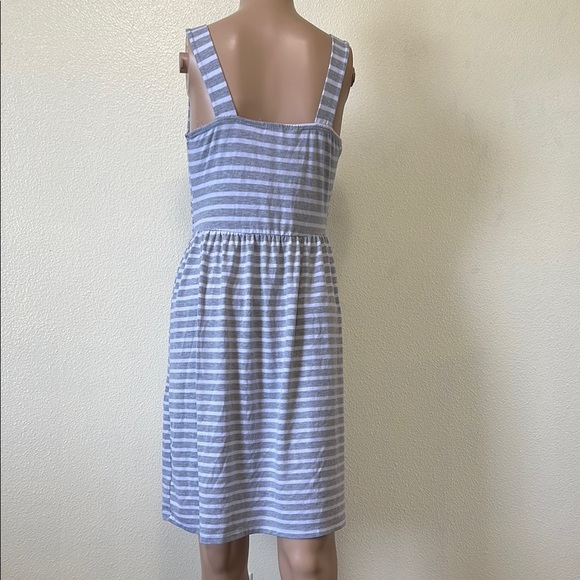 Striped Grey and White Sleeveless Dress - Picture 5 of 6
